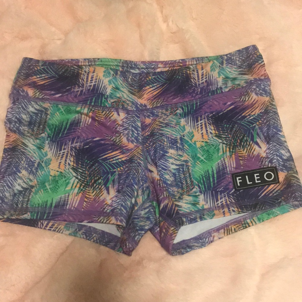 Fleo Shorts